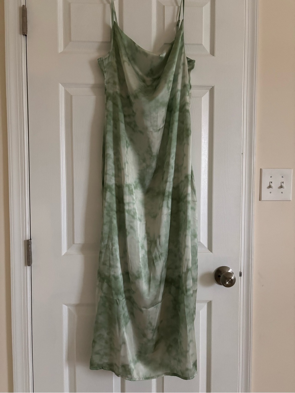 Elegant Green Tie-Dye Maxi Dress